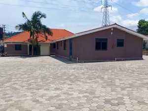 3bdrm Bungalow in Kyambogo, Central Division for sale