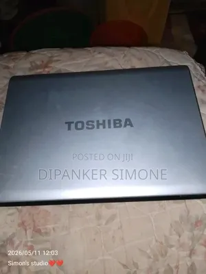 Laptop Toshiba Satellite A500 4GB Intel Core i5 HDD 512GB