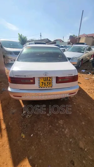 Toyota Premio 2001