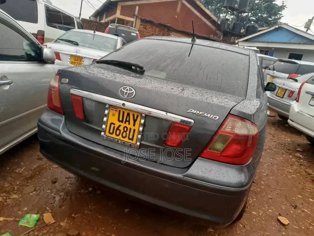 Toyota Premio 2005