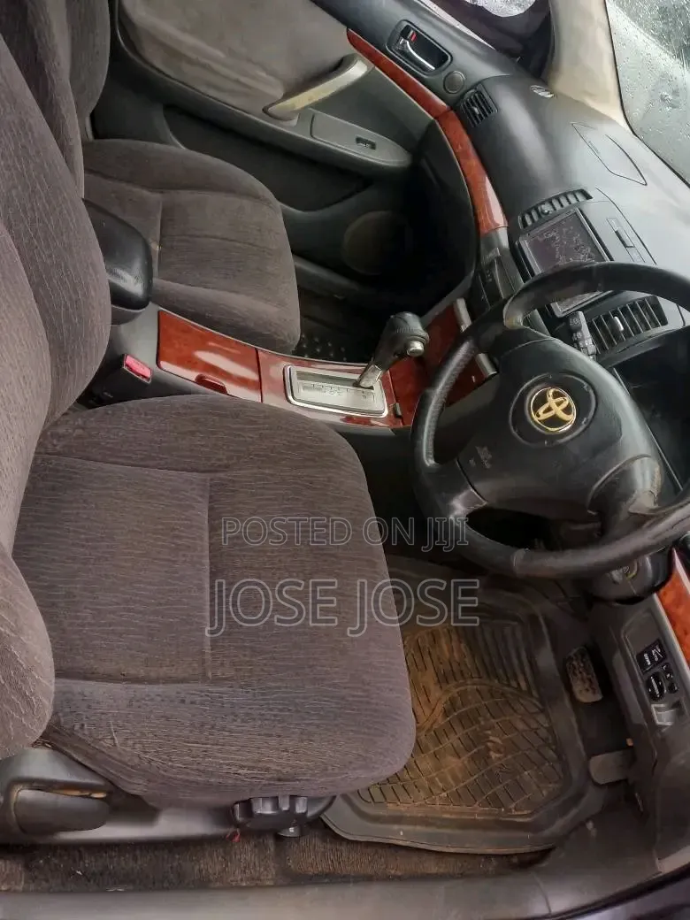 Toyota Premio 2005