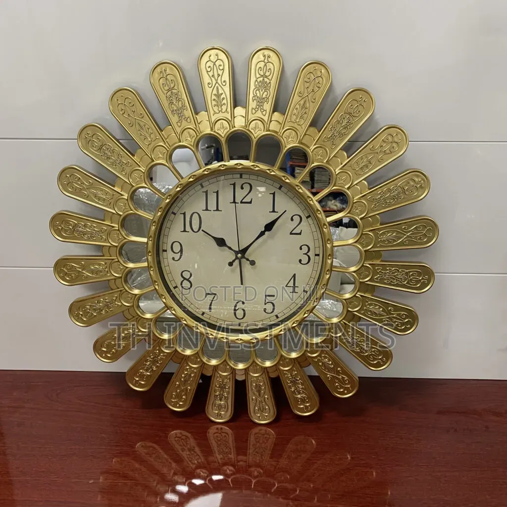 Decorative Wall Clock With Mini Mirrors