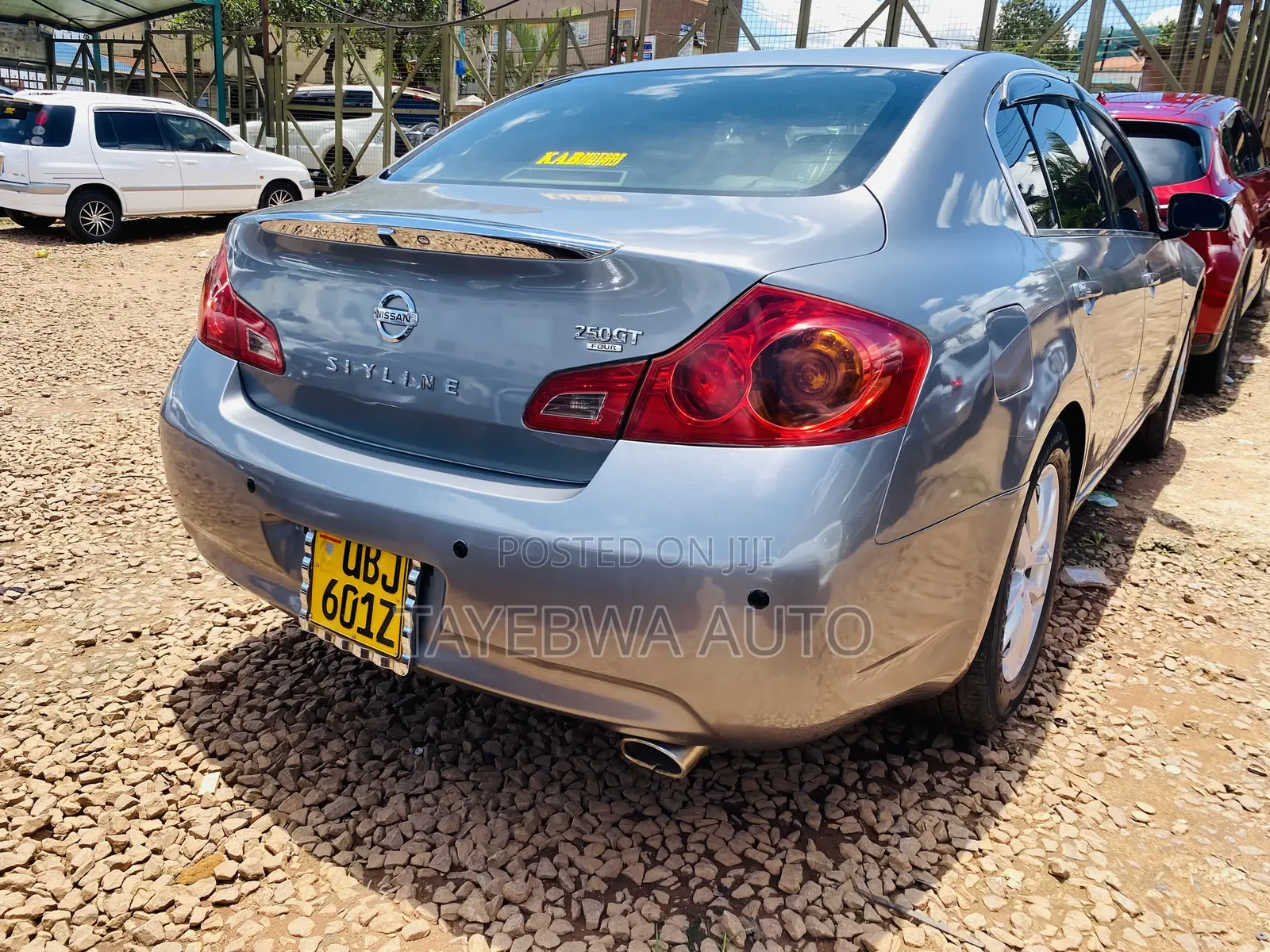 Nissan Skyline 2009 Gray
