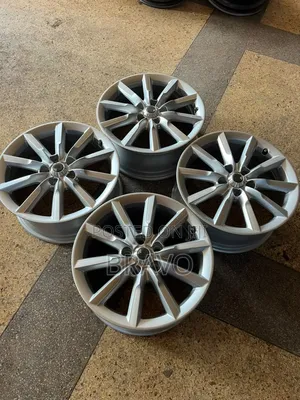 Harrier Modals Japan Rims Size 17