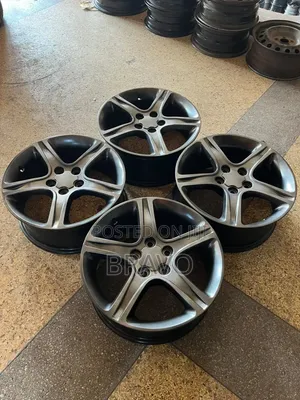 Harrier Modals Japan Rims Size 17