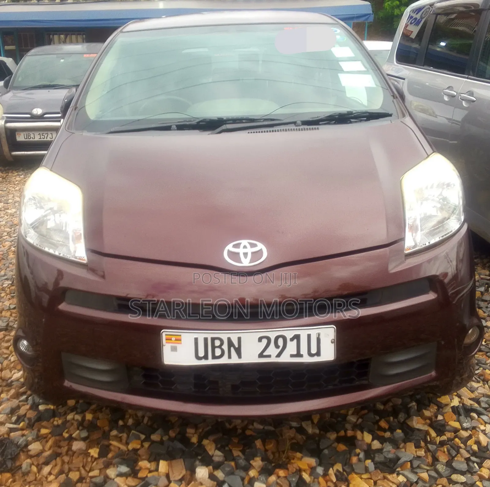 Toyota Passo Sette 2010 Maroon
