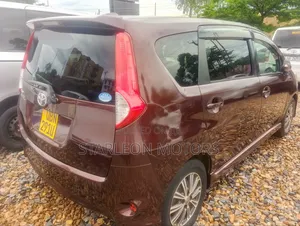 Toyota Passo Sette 2010 Maroon
