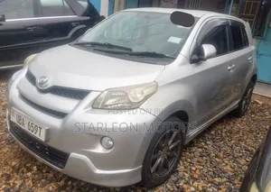 Toyota IST 2008 Silver