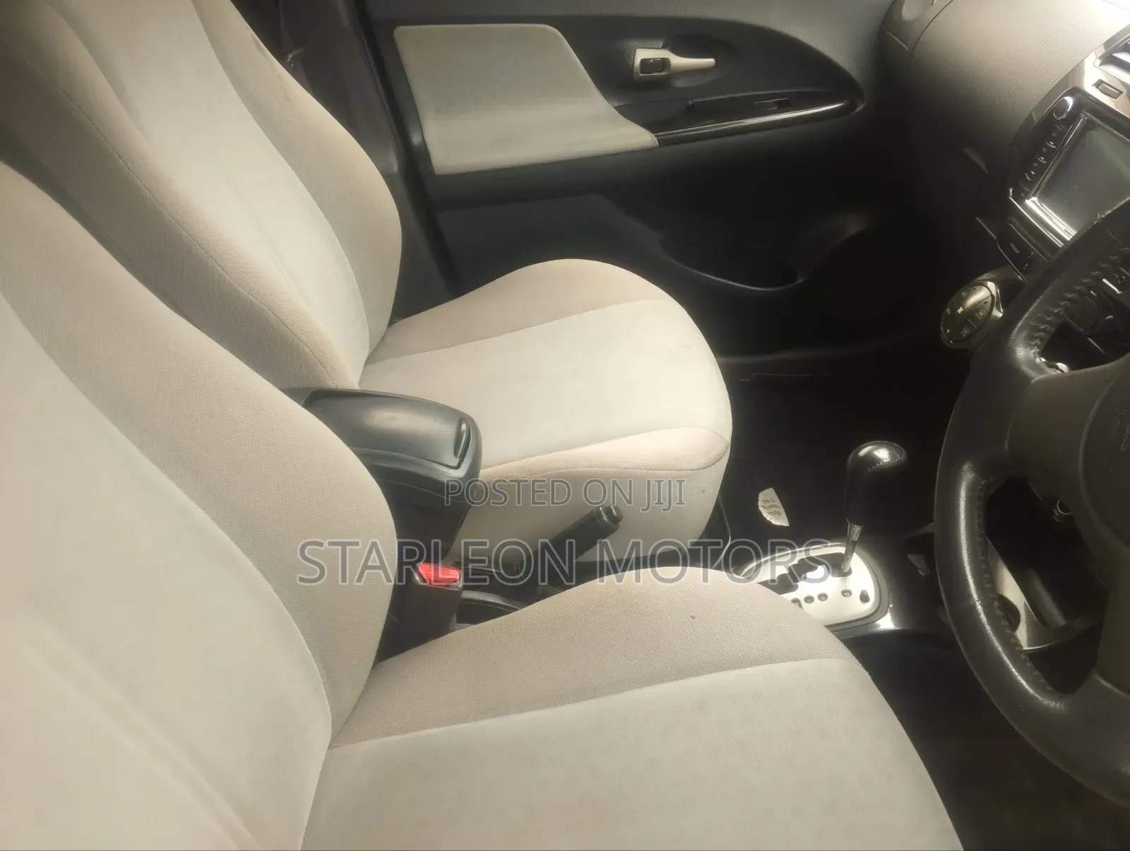 Toyota IST 2008 Silver