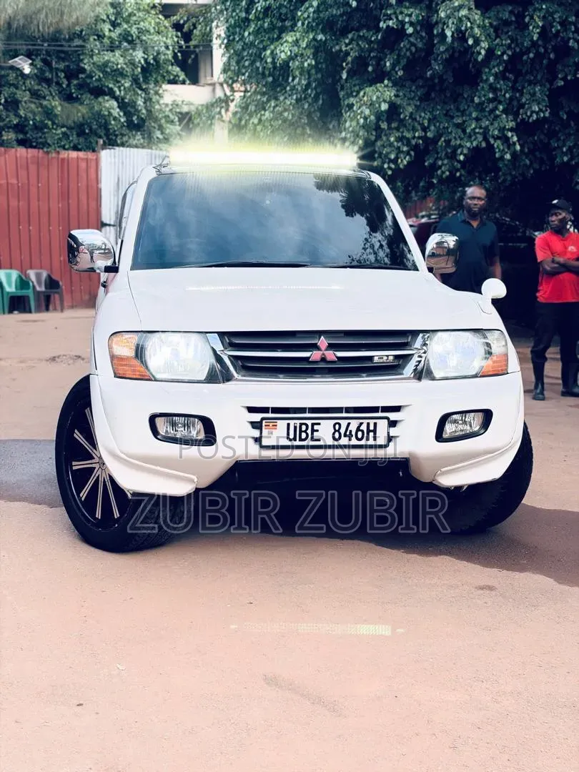 Mitsubishi Pajero 2007 White
