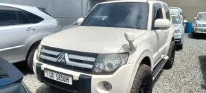 Mitsubishi Pajero 2007 White