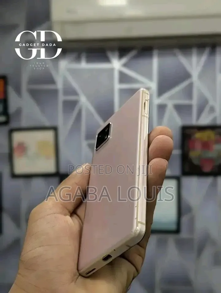 Sharp Aquos sense5G 64 GB Gold