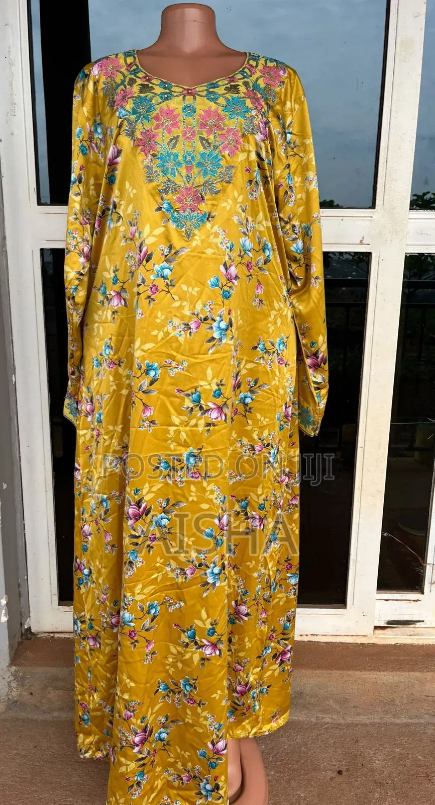 Second Hand Dresses