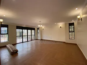 4bdrm Duplex in Akright, Central Division for rent