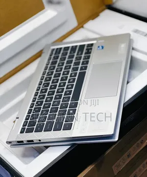 New Laptop HP EliteBook 830 G8 16GB Intel Core i7 SSD 512GB