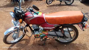 Bajaj Boxer 100 2023 Red