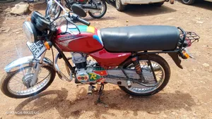Bajaj Boxer 100 2023 Red