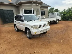 Mitsubishi Pajero IO 1998 White