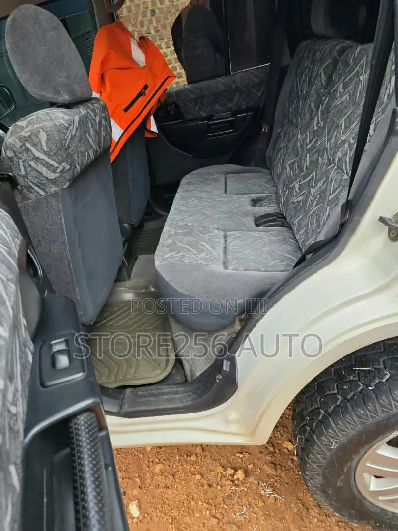 Mitsubishi Pajero IO 1998 White
