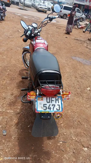 Bajaj Boxer 100 2022 Red