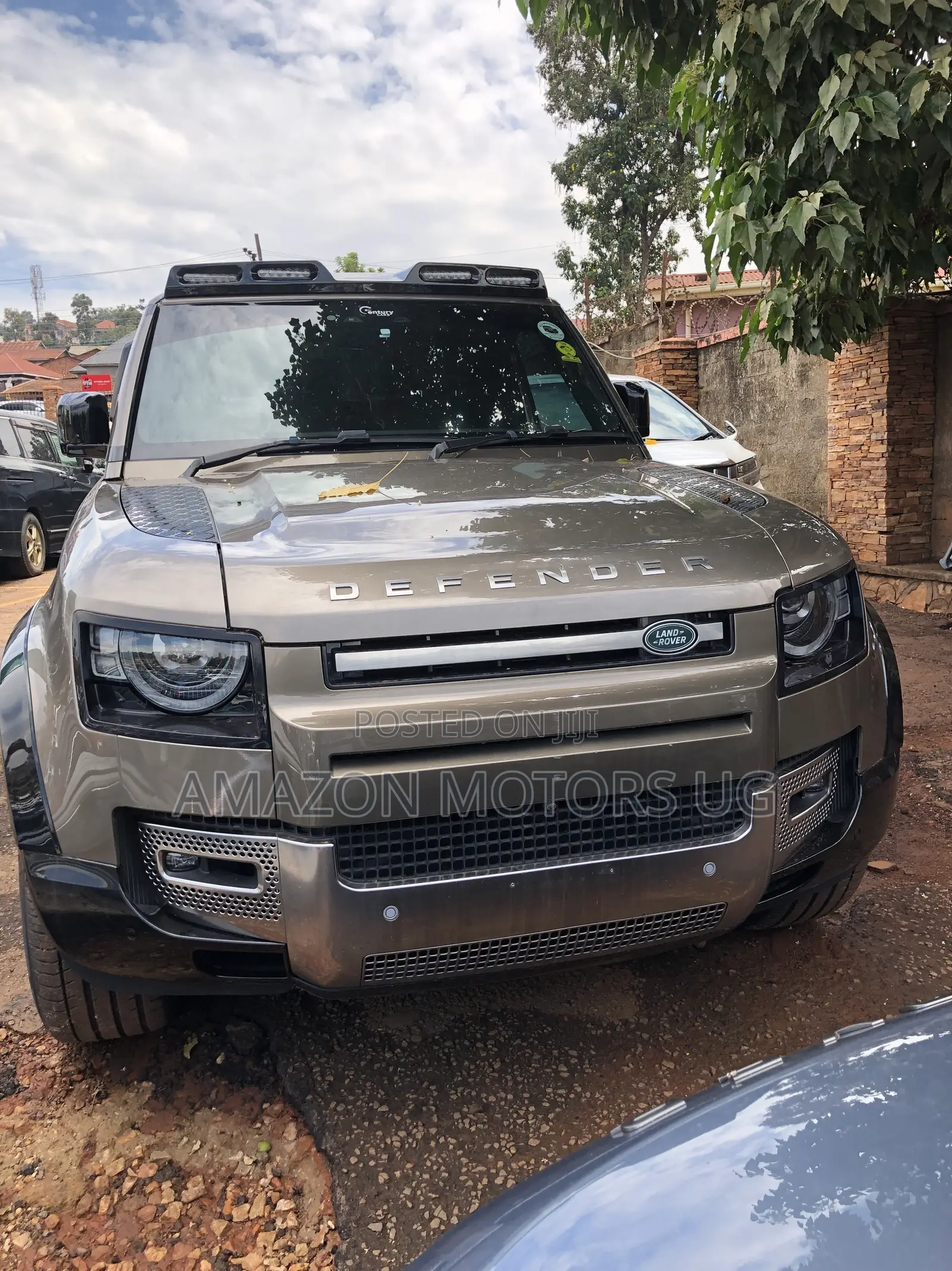 Land Rover Defender S 2021 Beige