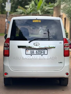 Toyota Noah 2011 White