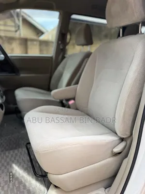 Toyota Noah 2011 White
