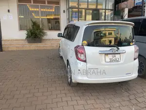 Toyota Ractis 1.5 AWD 2010 White