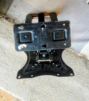 TV Hanger for Screen Size 32