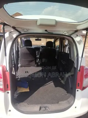 Toyota Ractis 1.5 AWD 2010 White