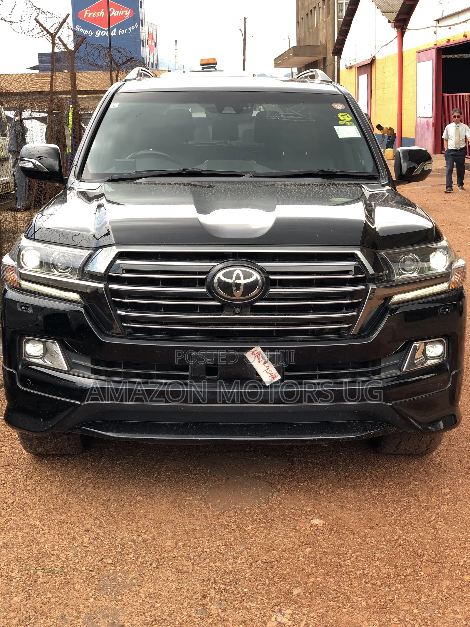 Toyota Land Cruiser 4.6 V8 ZX 2017 Black