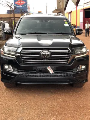Toyota Land Cruiser 4.6 V8 ZX 2017 Black