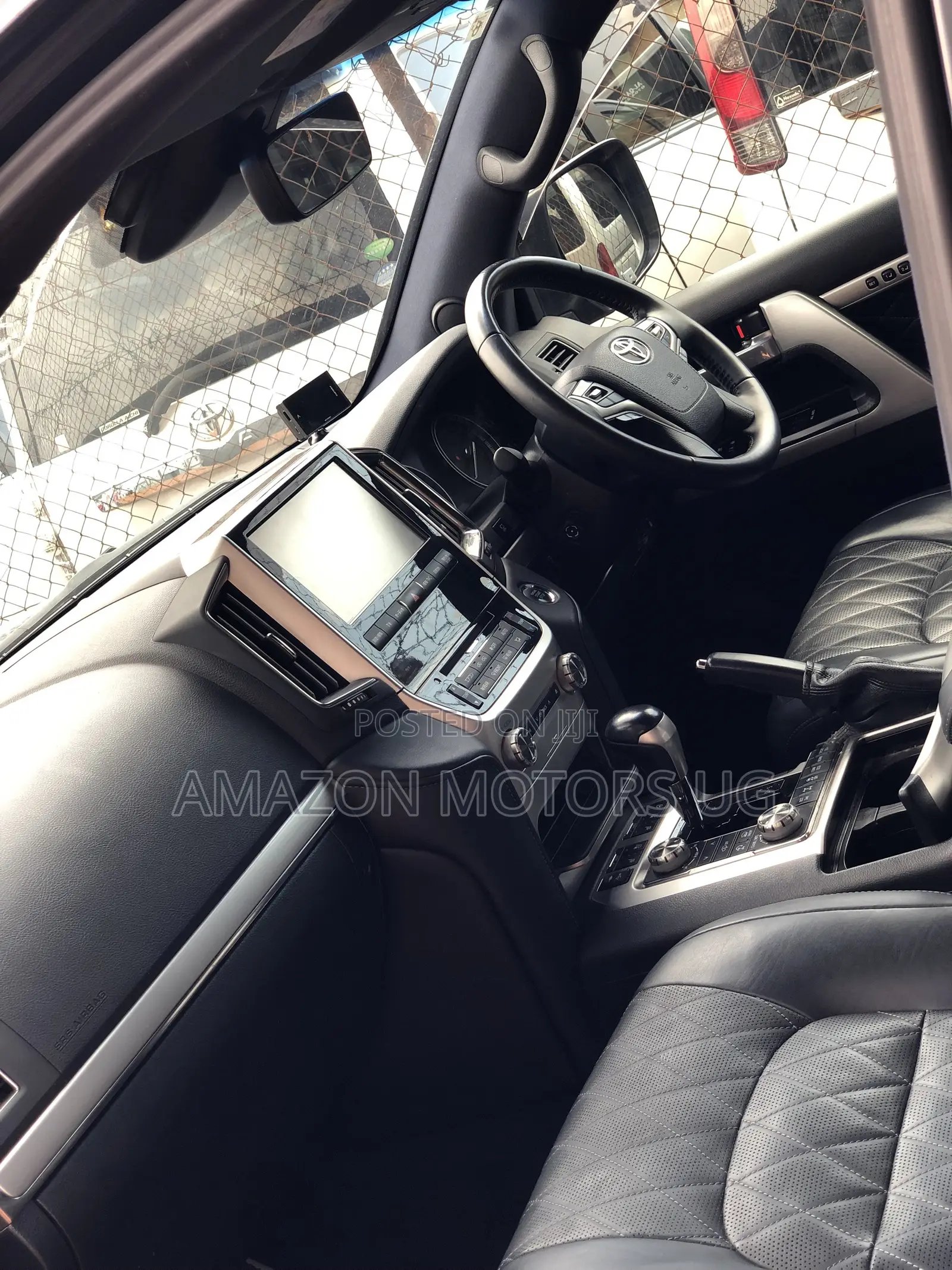 Toyota Land Cruiser 4.6 V8 ZX 2017 Black