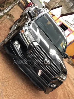 Toyota Land Cruiser 4.6 V8 ZX 2017 Black
