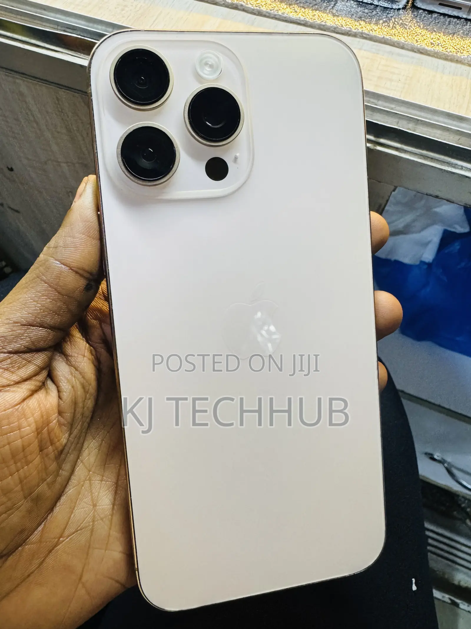 Apple iPhone 16 Pro Max 256 GB Gold