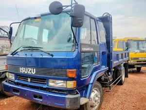 Isuzu 4tonnage With Engine Number 6HE1