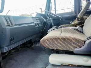 Isuzu 4tonnage With Engine Number 6HE1