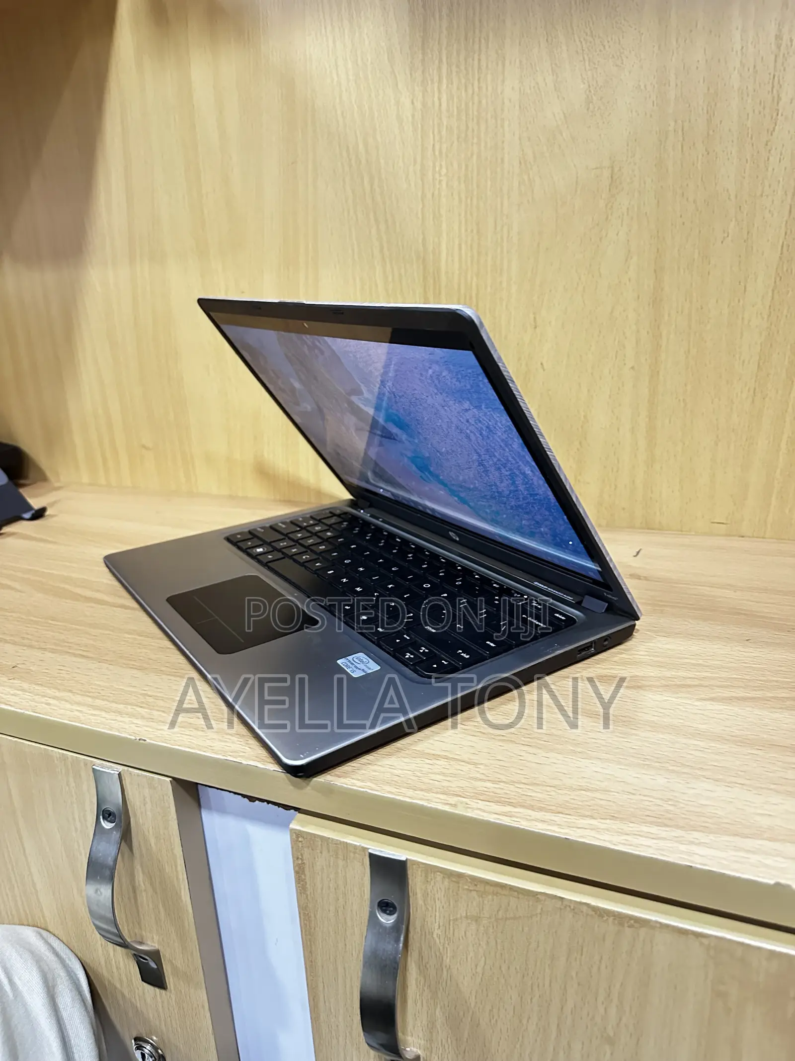 New Laptop HP Folio 13 8GB Intel Core i7 SSD 256GB