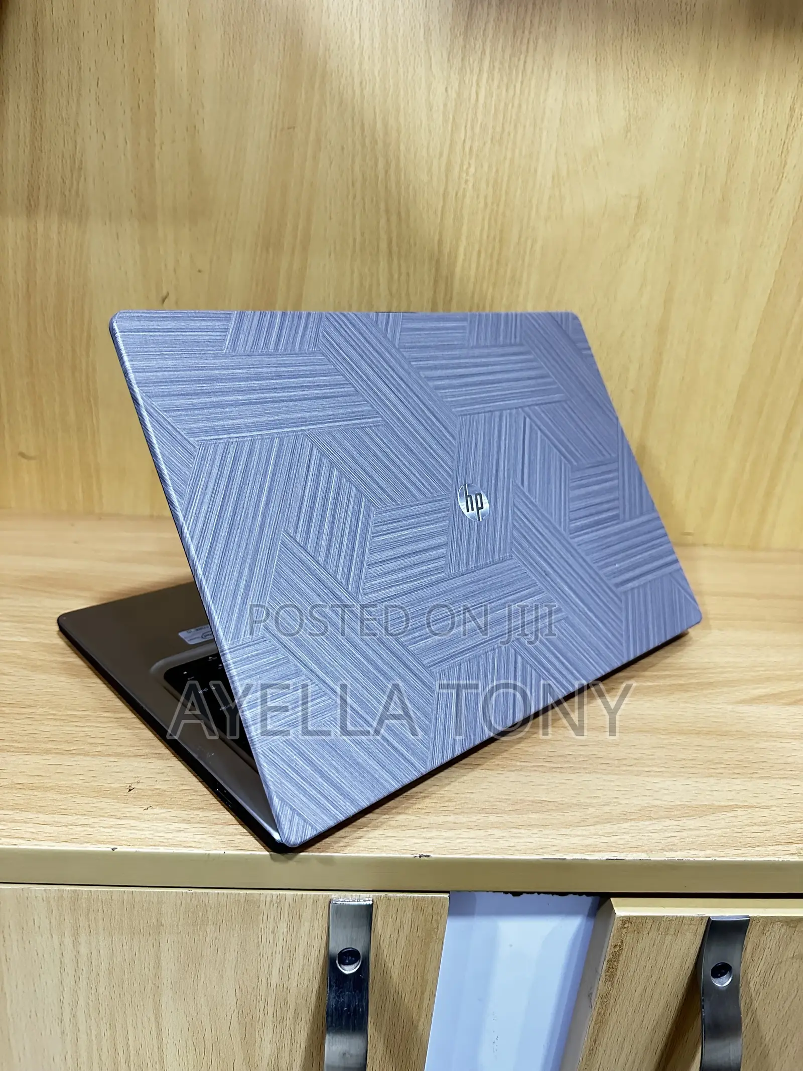 New Laptop HP Folio 13 8GB Intel Core i7 SSD 256GB