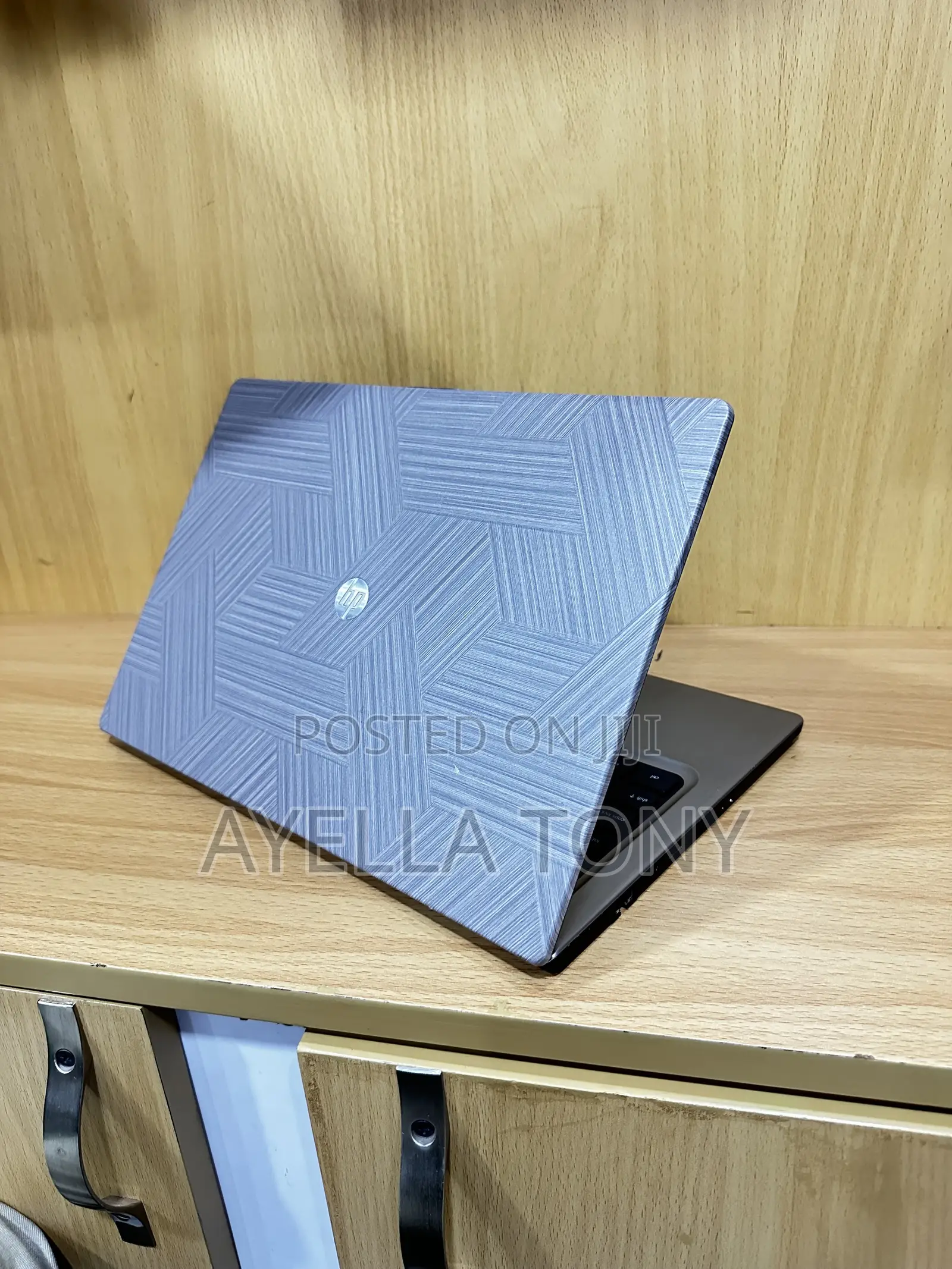 New Laptop HP Folio 13 8GB Intel Core i7 SSD 256GB