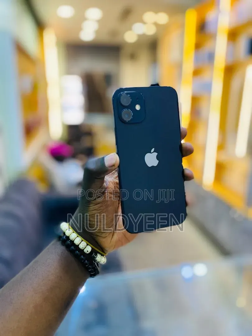 Apple iPhone 12 64 GB