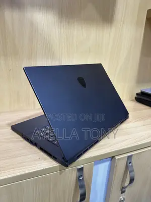 New Laptop MSI GS66 Stealth 10SGS 16GB Intel Core i7 SSD 512GB