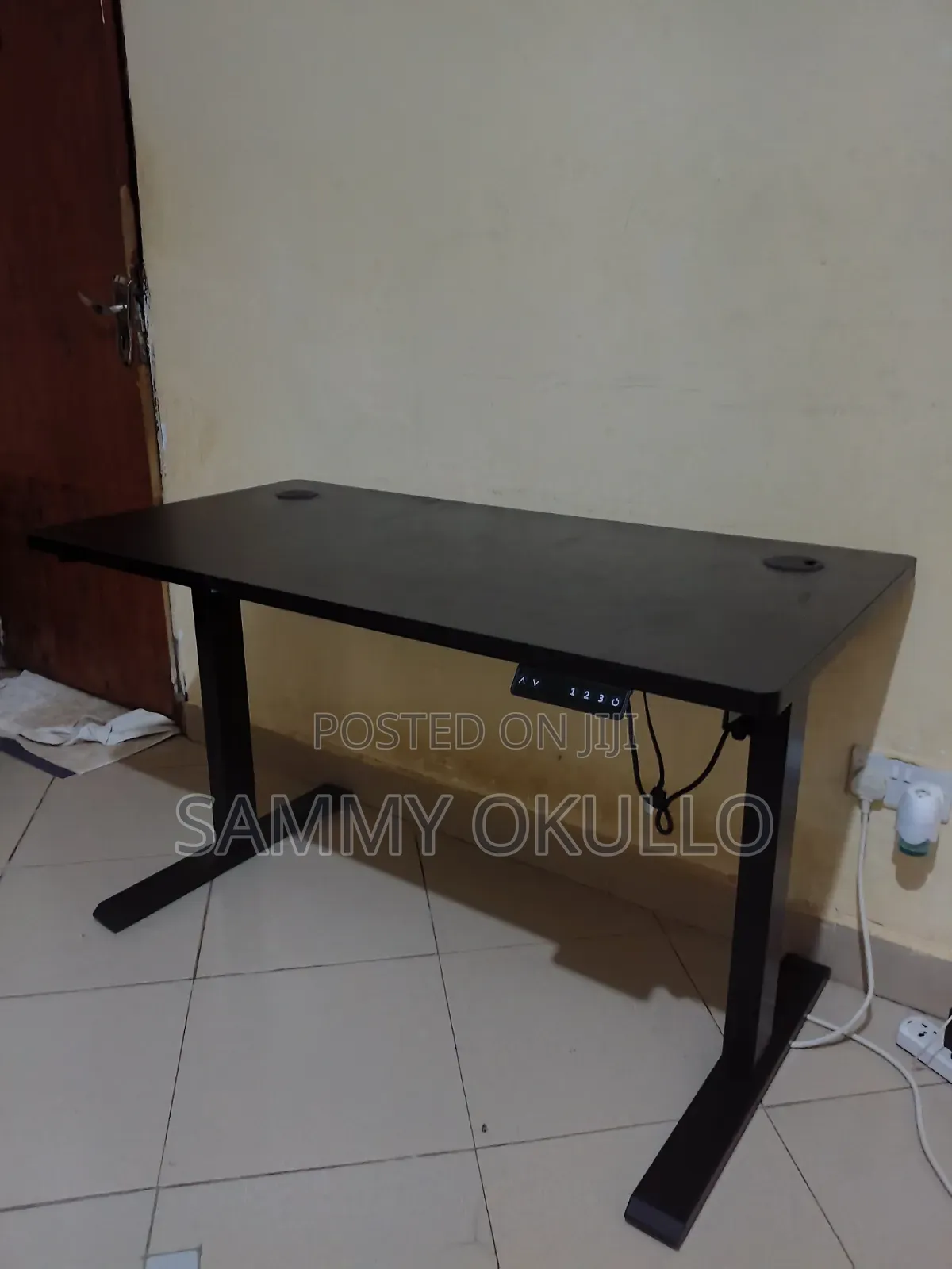 Adjustable Electric Table