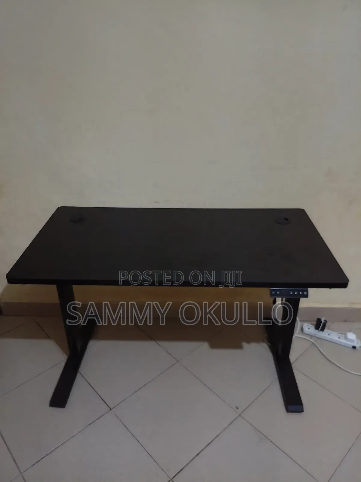 Adjustable Electric Table