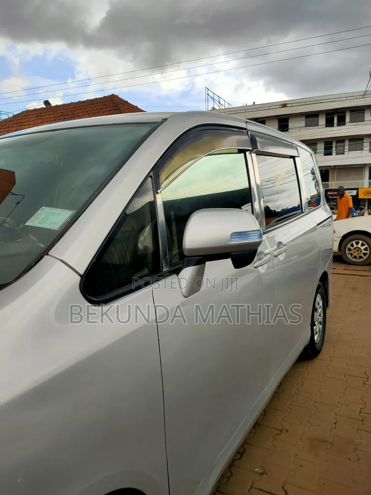 Toyota Noah 2009 Gray