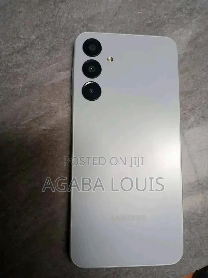 New Samsung Galaxy A16 5G 256 GB Silver