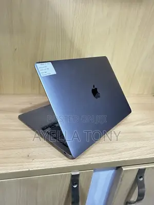 New Laptop Apple MacBook Air 2020 8GB Apple M1 SSD 256GB