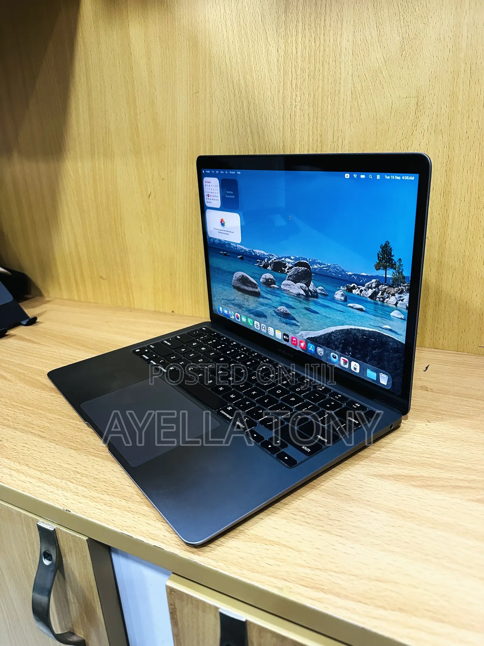 New Laptop Apple MacBook Air 2020 8GB Apple M1 SSD 256GB