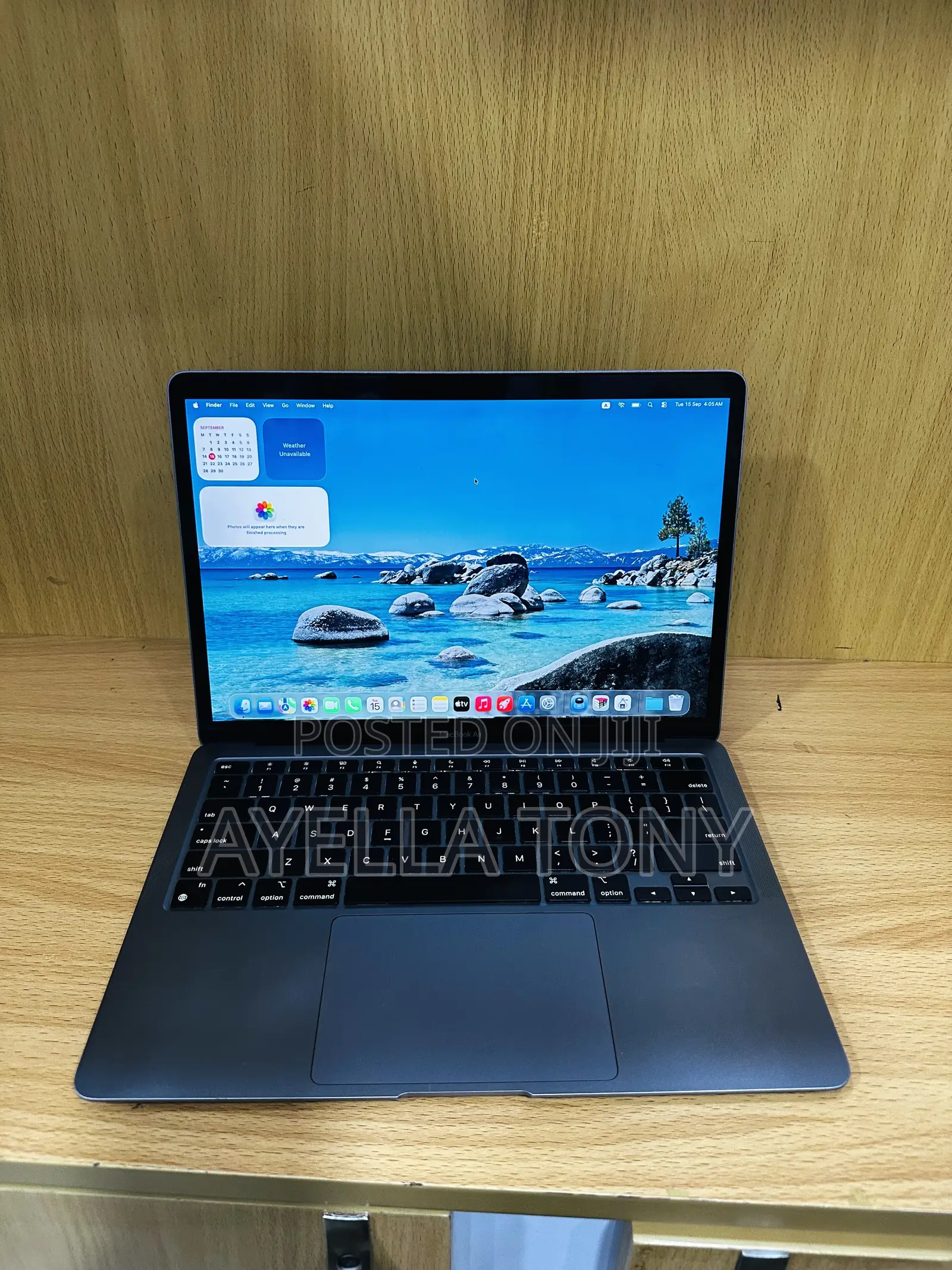 New Laptop Apple MacBook Air 2020 8GB Apple M1 SSD 256GB