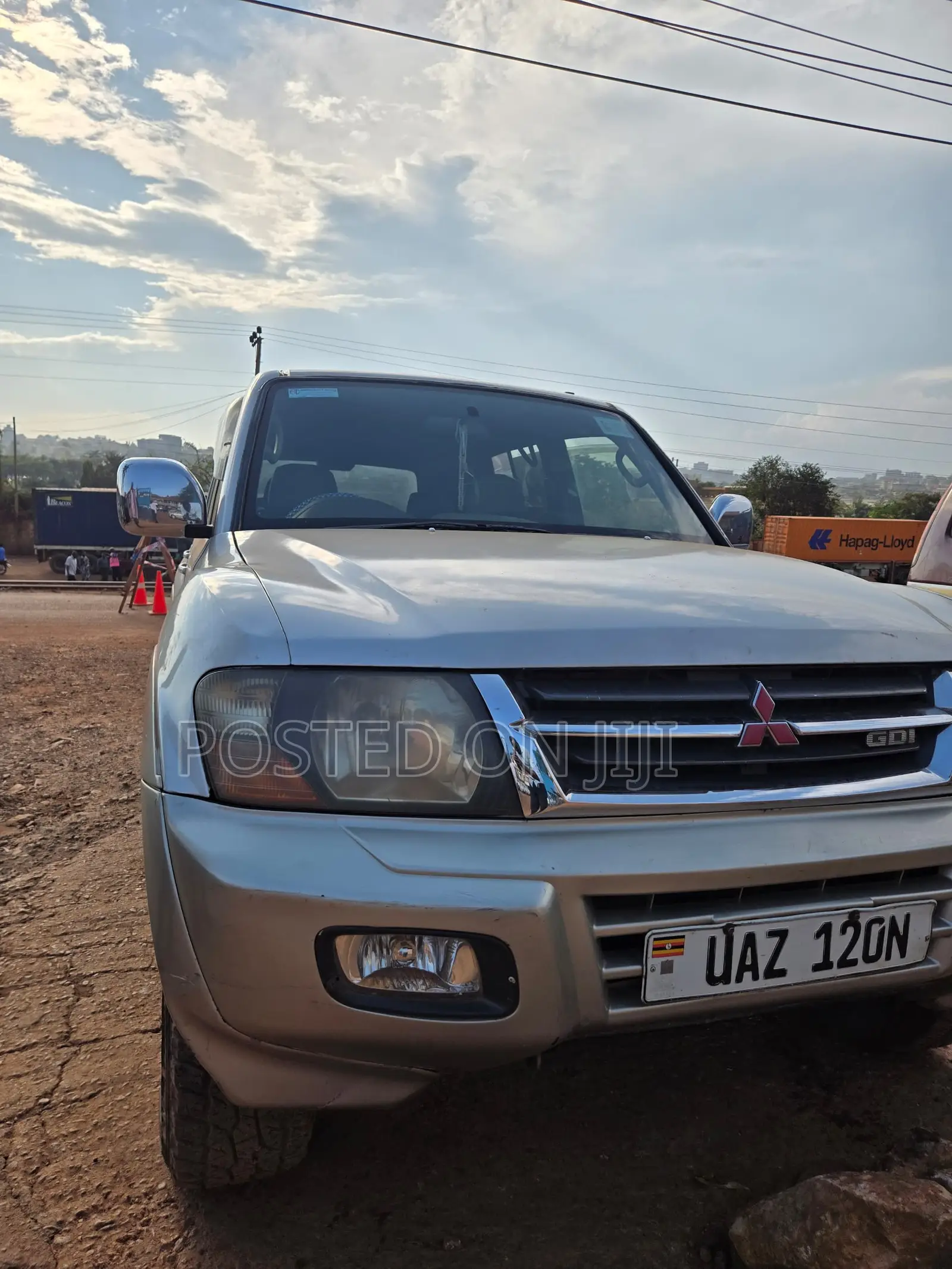 Mitsubishi Pajero 2000 Silver